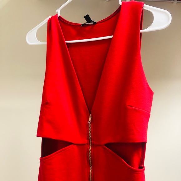 Cut out midi dress - Picture 2 of 3